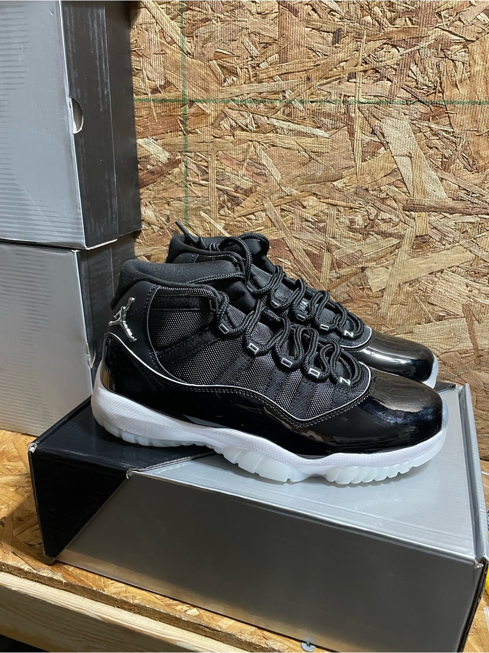 Air Jordan 11 Retro “Jubilee / 25th Anniversary” - Picture 2 of 6